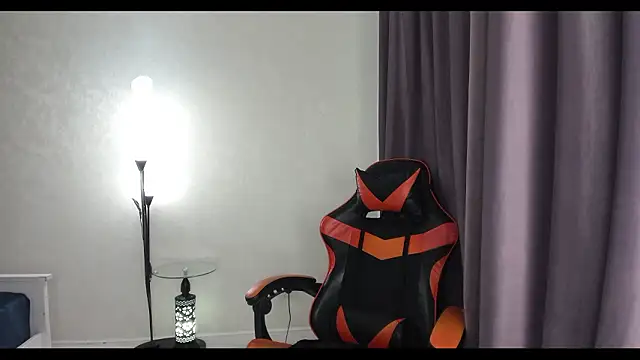 Snapshot of Missykitty01 chatting on 02-14-26, 11:40 Missykitty01 online show from 02-14-26, 11:40