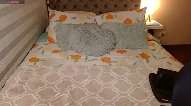 Snapshot of Roussmariehenao chatting on 01-29-25, 02:51 Roussmariehenao online show from 01-29-25, 02:51