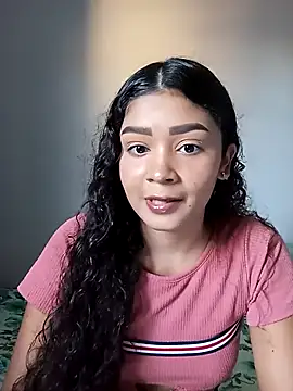 Snapshot of heleny901 chatting on 10-24-25, 09:00 heleny901 online show from 10-24-25, 09:00