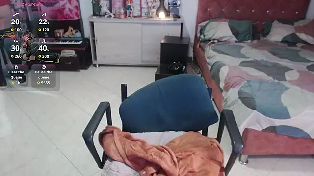 Avril2001 online show from 10-24-25, 02:30