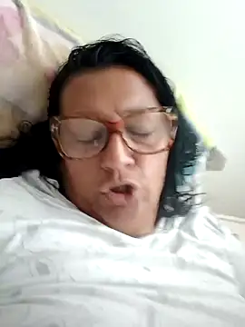 Victoria Red01 online show from 02-13-25, 08:13