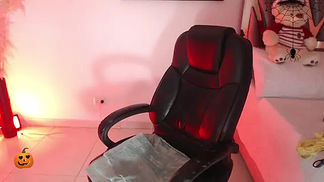 Victoria Red01 online show from 10-30-25, 04:41