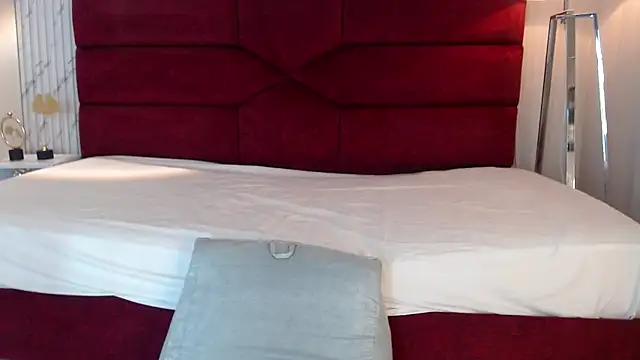 sara saenz99 online show from 02-06-25, 07:40