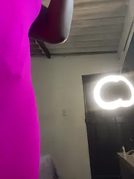 Snapshot of Scarlett_811 chatting on 02-24-26, 08:18 Scarlett 811 online show from 02-24-26, 08:18