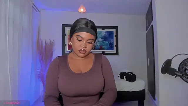 Snapshot of Scarlett_811 chatting on 04-14-26, 09:10 Scarlett 811 online show from 04-14-26, 09:10