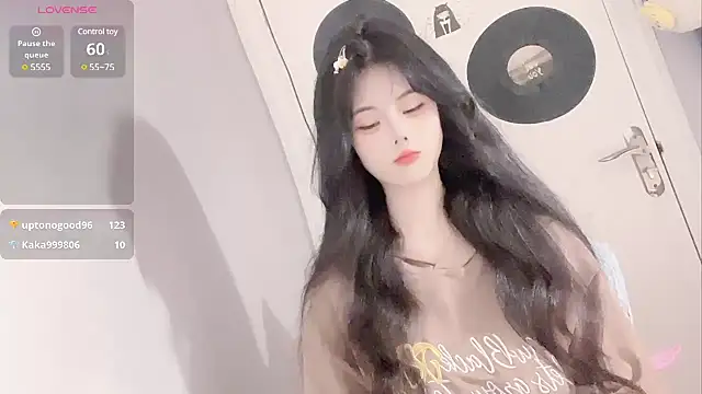 Qedgjwyz1 online show from 03-15-25, 02:46