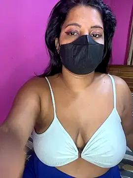 Snapshot of NOORA-GIRL chatting on 10-13-25, 02:33 NOORA-GIRL online show from 10-13-25, 02:33