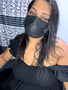 Snapshot of NOORA-GIRL chatting on 11-25-25, 01:33 NOORA-GIRL online show from 11-25-25, 01:33