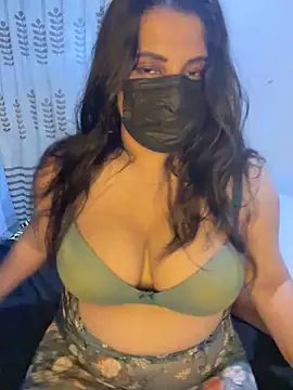 NOORA-GIRL online show from 05-17-26, 02:13