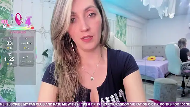 Snapshot of anny_sweet72 chatting on 10-24-25, 01:40 anny sweet72 online show from 10-24-25, 01:40