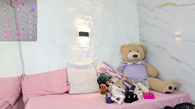 zorravioletta1 online show from 12-16-25, 11:37