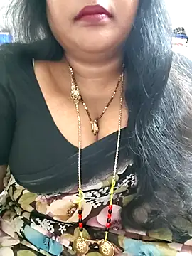 Snapshot of Swapna_143 chatting on 05-21-26, 04:58 Swapna 143 online show from 05-21-26, 04:58