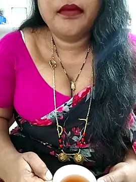 Snapshot of Swapna_143 chatting on 06-15-26, 02:25 Swapna 143 online show from 06-15-26, 02:25