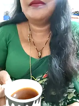 Snapshot of Swapna_143 chatting on 06-18-26, 05:06 Swapna 143 online show from 06-18-26, 05:06