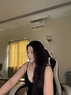 Snapshot of MiMi_0293 chatting on 05-15-26, 05:25 MiMi 0293 online show from 05-15-26, 05:25
