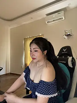 Snapshot of MiMi_0293 chatting on 06-24-26, 03:38 MiMi 0293 online show from 06-24-26, 03:38