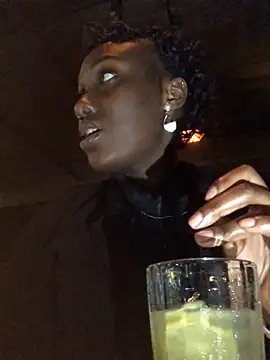 Snapshot of Lola_kims chatting on 01-15-25, 04:32 Lola kims online show from 01-15-25, 04:32