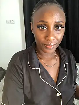 Snapshot of Lola_kims chatting on 02-05-25, 01:54 Lola kims online show from 02-05-25, 01:54