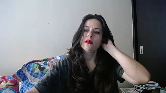 Snapshot of KAROLCANDY chatting on 12-05-25, 02:14 KAROLCANDY online show from 12-05-25, 02:14