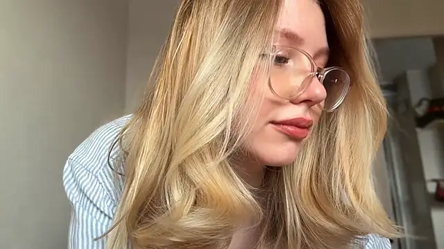 HoneyAudrey online show from 02-28-25, 03:48