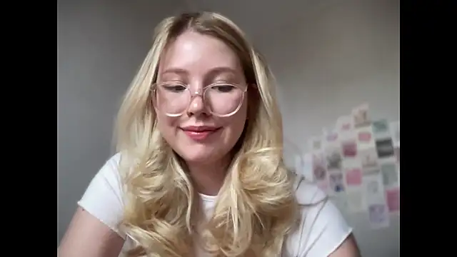 HoneyAudrey online show from 09-29-25, 02:49