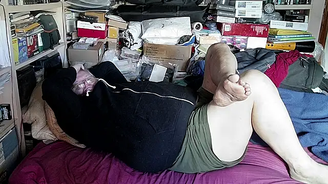 hadeszeuss2 online show from 12-20-24, 01:33