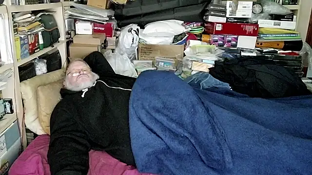 hadeszeuss2 online show from 12-30-24, 04:40