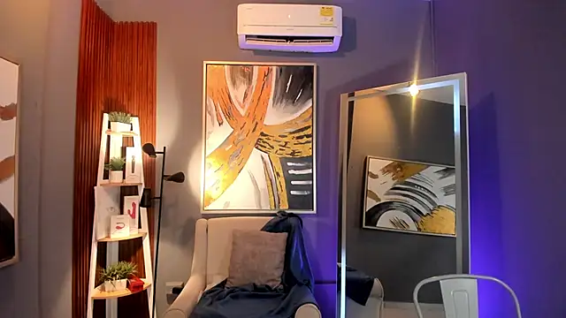 emma alice  online show from 10-07-25, 12:24