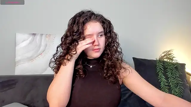 Ariella Sol online show from 04-24-26, 01:08