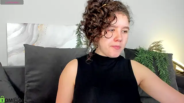Snapshot of Ariella_Sol chatting on 04-26-26, 01:14 Ariella Sol online show from 04-26-26, 01:14