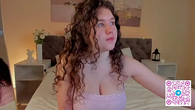 Ariella Sol online show from 07-07-26, 01:08