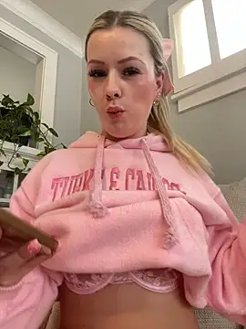 LoveShae  online show from 02-05-25, 10:01