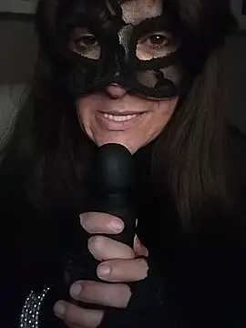 Snapshot of 23Milly chatting on 12-03-24, 09:01 23Milly online show from 12-03-24, 09:01