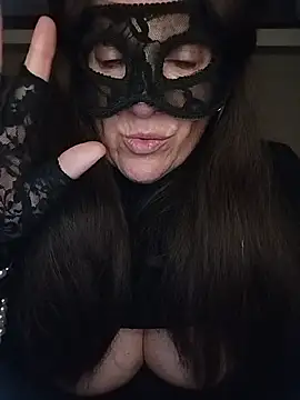 Snapshot of 23Milly chatting on 12-12-24, 07:04 23Milly online show from 12-12-24, 07:04