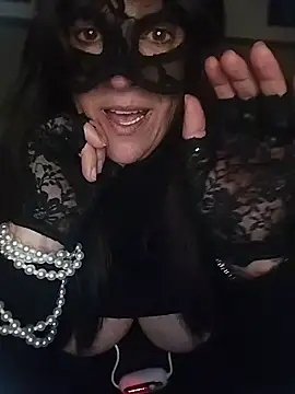 Snapshot of 23Milly chatting on 02-14-25, 07:38 23Milly online show from 02-14-25, 07:38