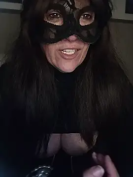 Snapshot of 23Milly chatting on 02-19-25, 02:01 23Milly online show from 02-19-25, 02:01