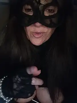 Snapshot of 23Milly chatting on 02-21-25, 07:10 23Milly online show from 02-21-25, 07:10