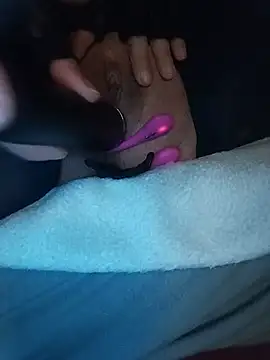 Snapshot of 23Milly chatting on 02-25-25, 05:08 23Milly online show from 02-25-25, 05:08