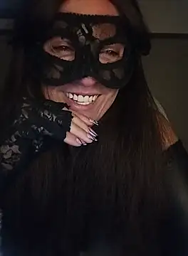 Snapshot of 23Milly chatting on 09-25-25, 06:28 23Milly online show from 09-25-25, 06:28