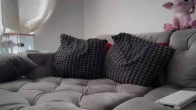 iam valentinadoll online show from 04-08-26, 08:25