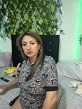 any mour online show from 11-26-25, 09:27