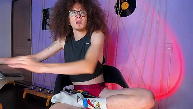 Snapshot of MrShaggy chatting on 01-27-25, 11:22 MrShaggy online show from 01-27-25, 11:22