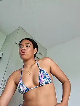 Snapshot of Dena_k_ chatting on 12-27-24, 09:22 Dena k online show from 12-27-24, 09:22