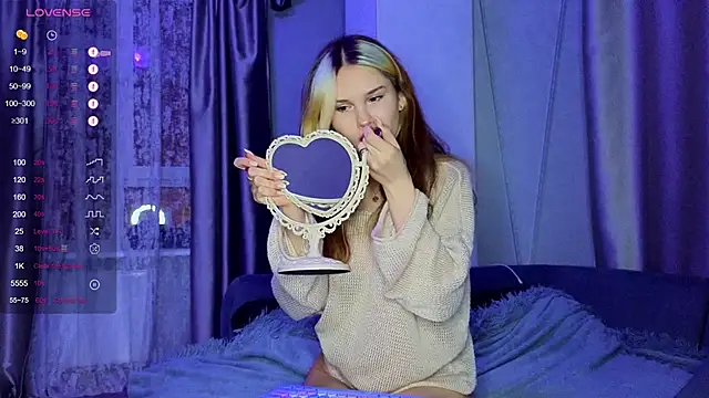 Snapshot of excited-kristi chatting on 12-13-24, 09:09 excited-kristi online show from 12-13-24, 09:09