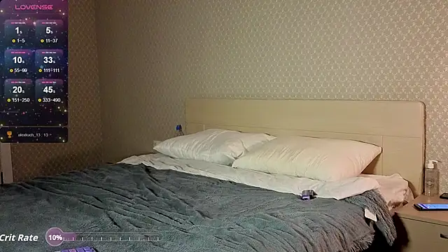 Snapshot of excited-kristi chatting on 11-13-25, 08:13 excited-kristi online show from 11-13-25, 08:13