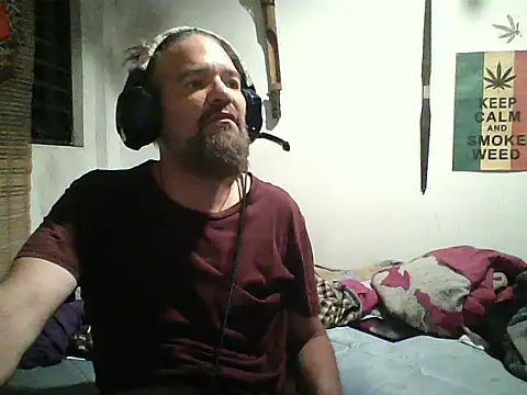 Snapshot of LECHEBALLS chatting on 12-21-25, 02:19 LECHEBALLS online show from 12-21-25, 02:19