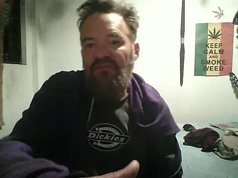 Snapshot of LECHEBALLS chatting on 12-23-25, 07:06 LECHEBALLS online show from 12-23-25, 07:06