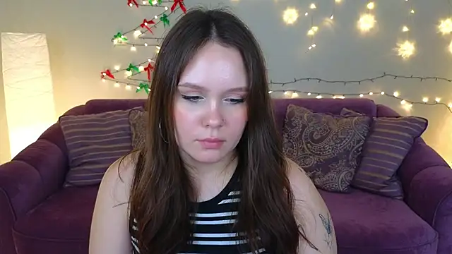 miki miki cutie  online show from 12-19-24, 07:40