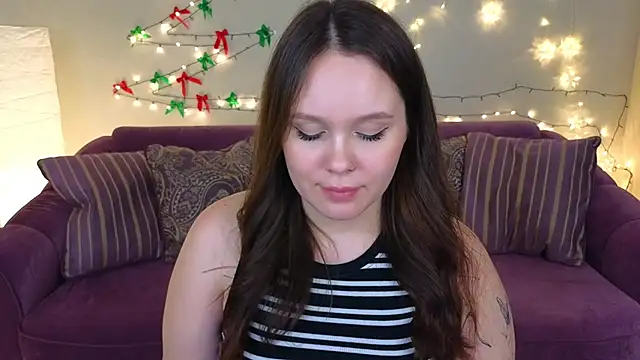 miki miki cutie  online show from 12-22-24, 05:23