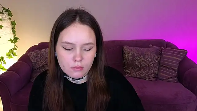 miki miki cutie  online show from 01-25-25, 08:00